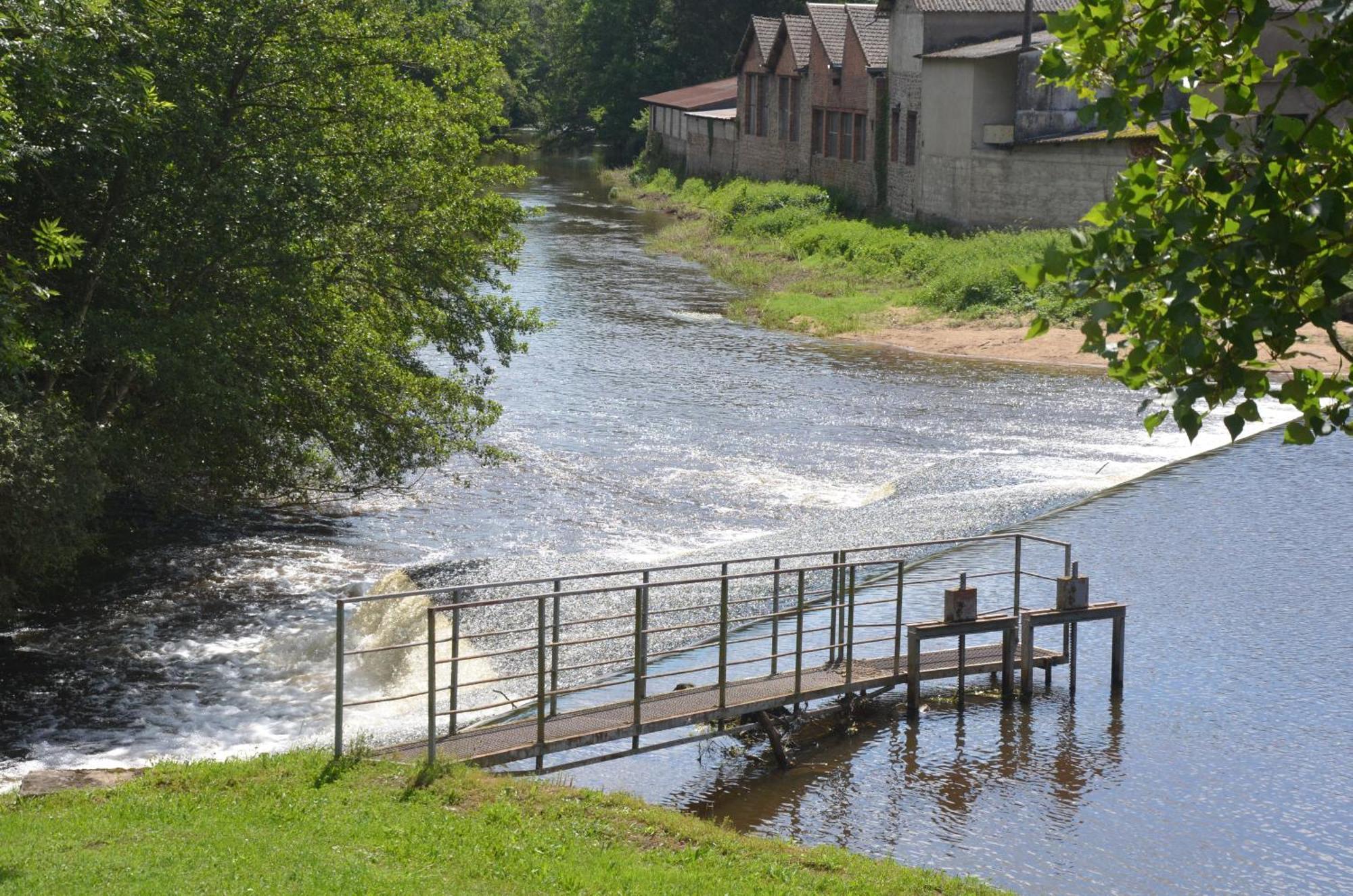 Studio "Au Bord De L'Eau" 2 Chambon-sur-Voueize Екстериор снимка